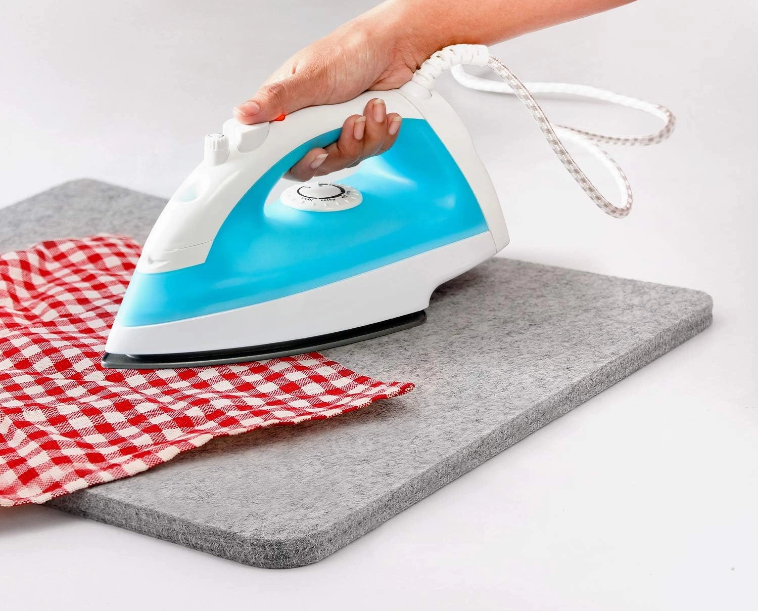17''x13.5'' Wool Pressing Mat for Quilting, 100% Wool from New Zealand, Portable Felted Wool Ironing Mat with a Silicon Iron Rest Pad