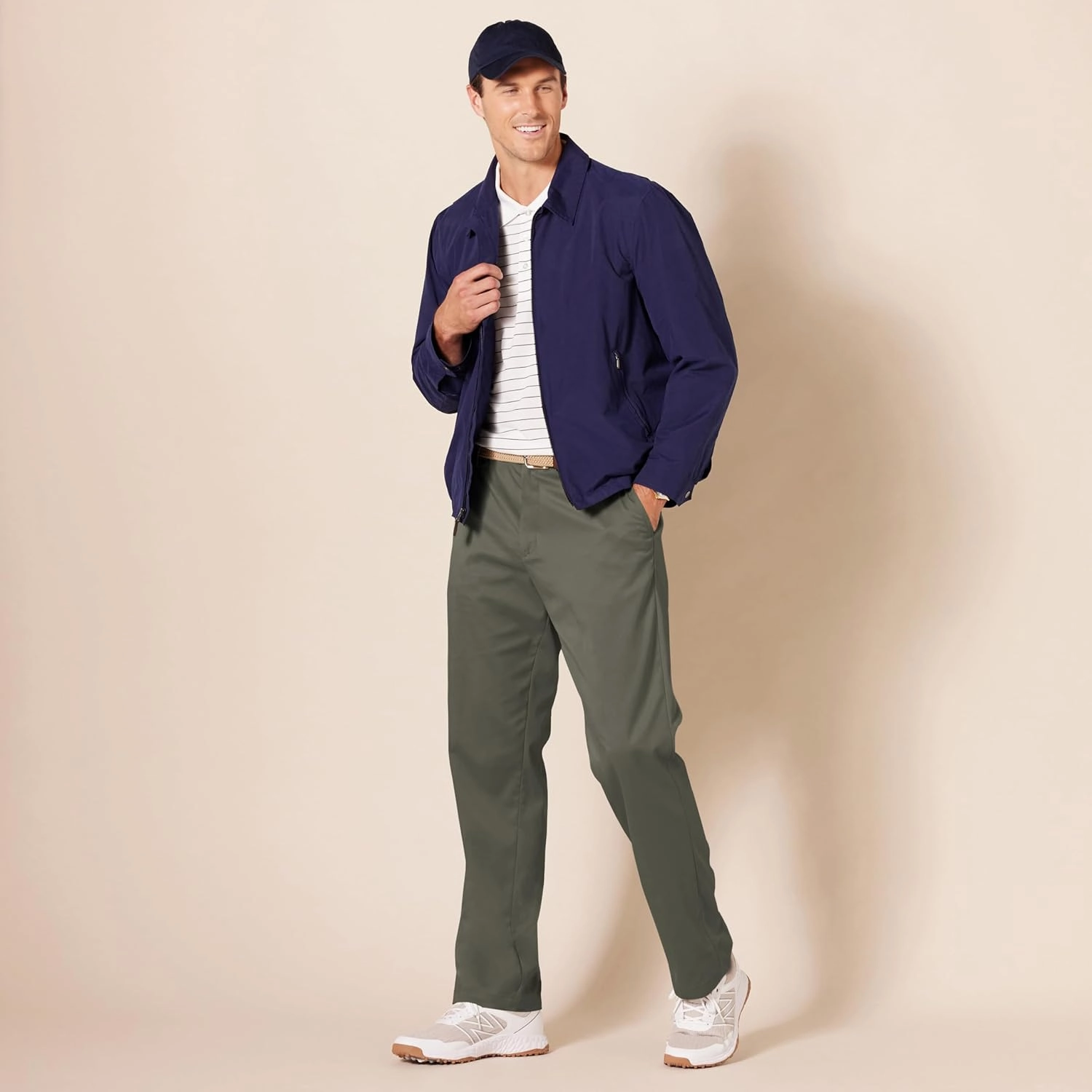 Amazon Essentials Men's Classic-Fit Stretch Golf Pant (Available in Big & Tall)