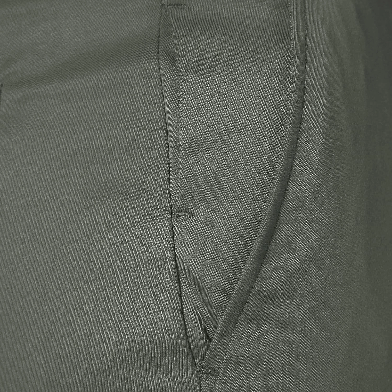 Amazon Essentials Men's Slim-Fit Stretch Golf Pant
