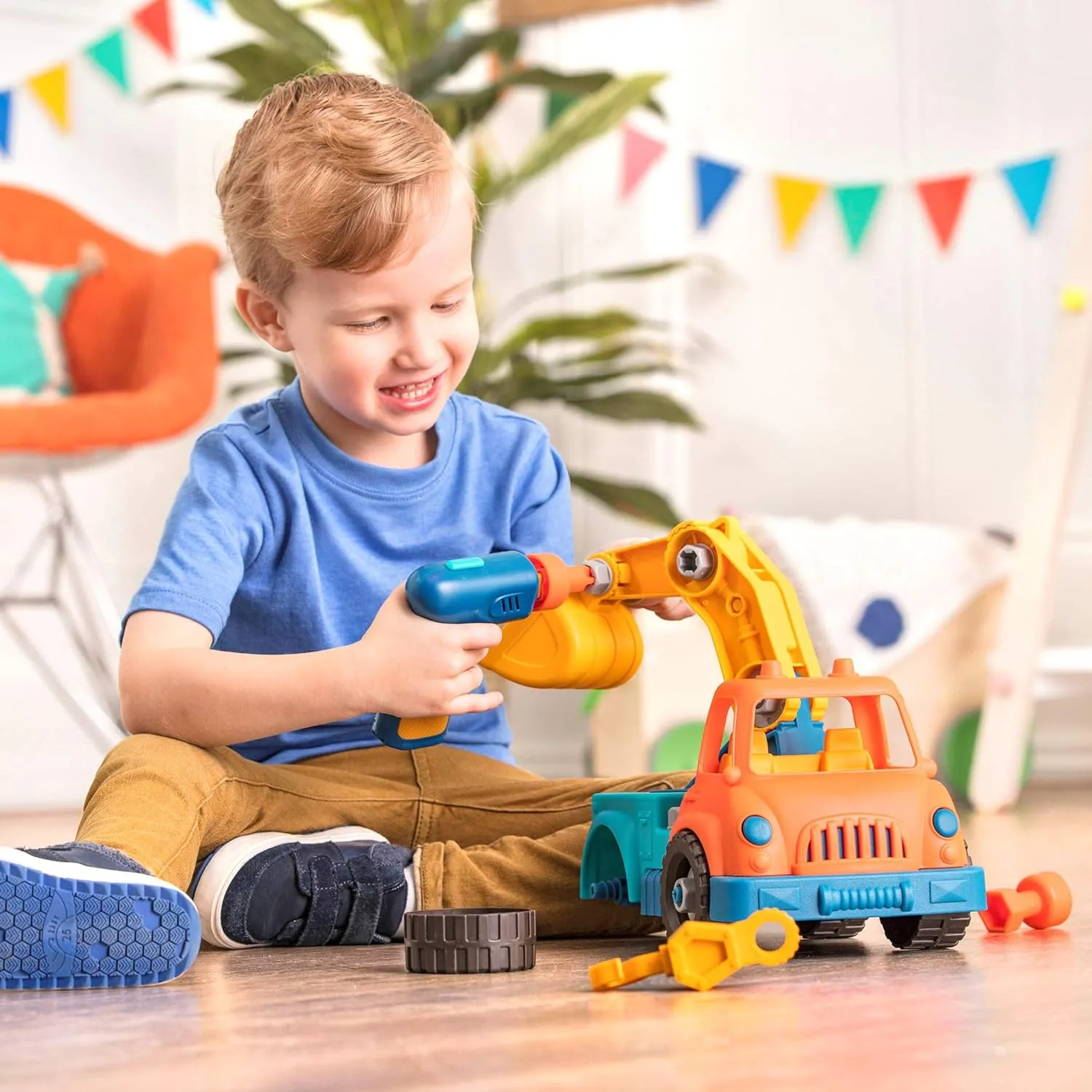 Battat- Wonder Wheels- Take-Apart Crane Truck – Toy Crane Truck With Drill For Kids – STEM Toy- Developmental Toy – 3 Years  