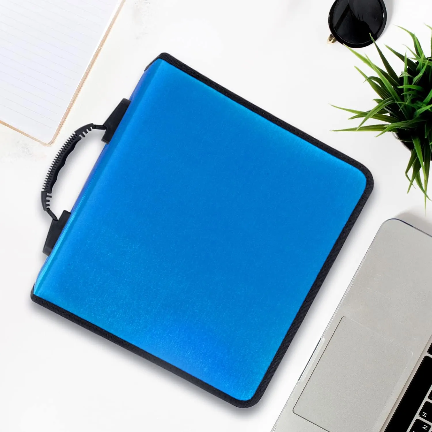 CD/DVD Binder - 400 Capacity CD/DVD Wallet Storage Booklet Album Box (White, Blue)