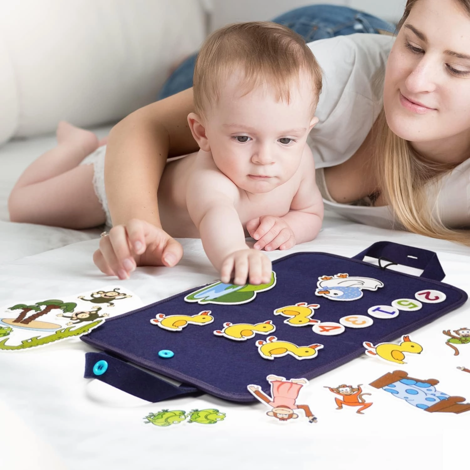 CHEFAN Felt Board for Toddlers, Felt Pieces Storytelling Flannel Board with 5 Little Ducks, 5 Little Monkeys and 5 Green Speckled Frogs Stories for Preschool Activities, 4 Sets