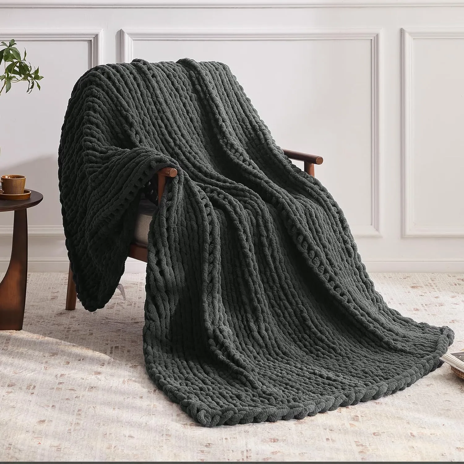 Chunky Knit Throw Blanket, 30''*40'' Knitted Throw Chenille Blankets for Bed Couch, Handmade Dark Grey Crochet Blanket Thick Blanket for Kids, Machine Washable Cute Comfy Blanket for Home Decor