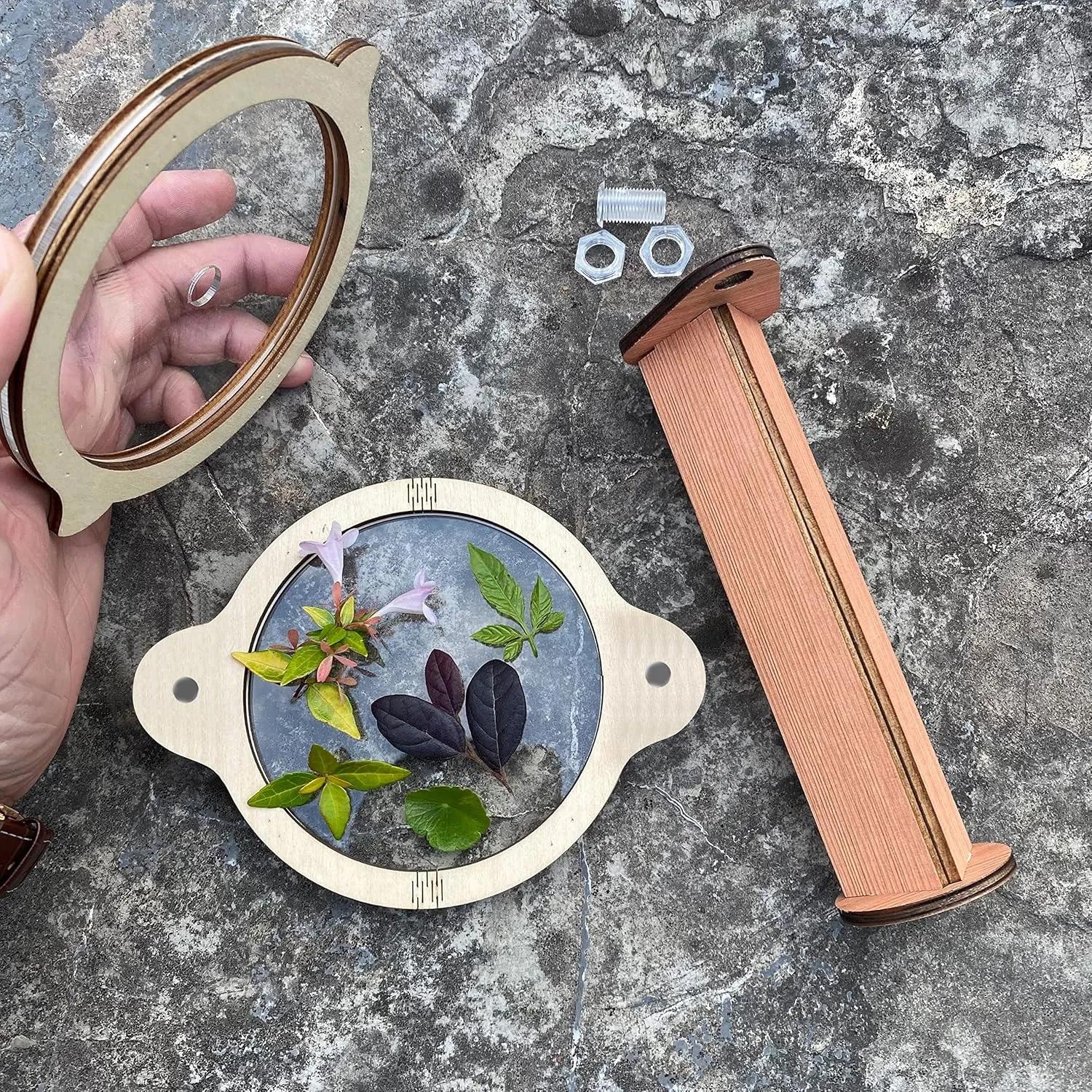 DIY Kaleidoscope Kit for Kids, Outdoor Classic Handmade Education Toys, Magic Wooden Rotating Kaleidoscope Making Set Gift for Nature Lovers (1 Pc Planets)