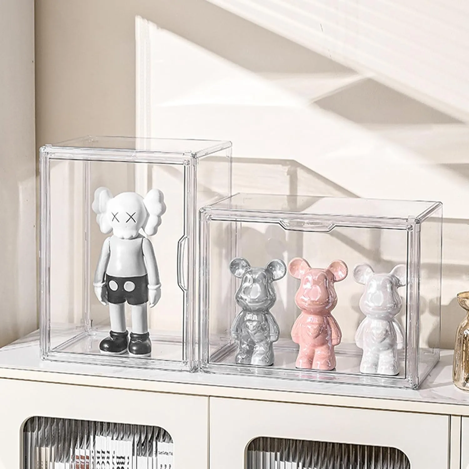 DULRLLY Acrylic Display Case for Figurines Clear Display Stand Dustproof Display Box with Magnetic Door Stackable Display Showcase for Collectibles Mini Toys Funko Pop Action Figures (L/1-Tier)