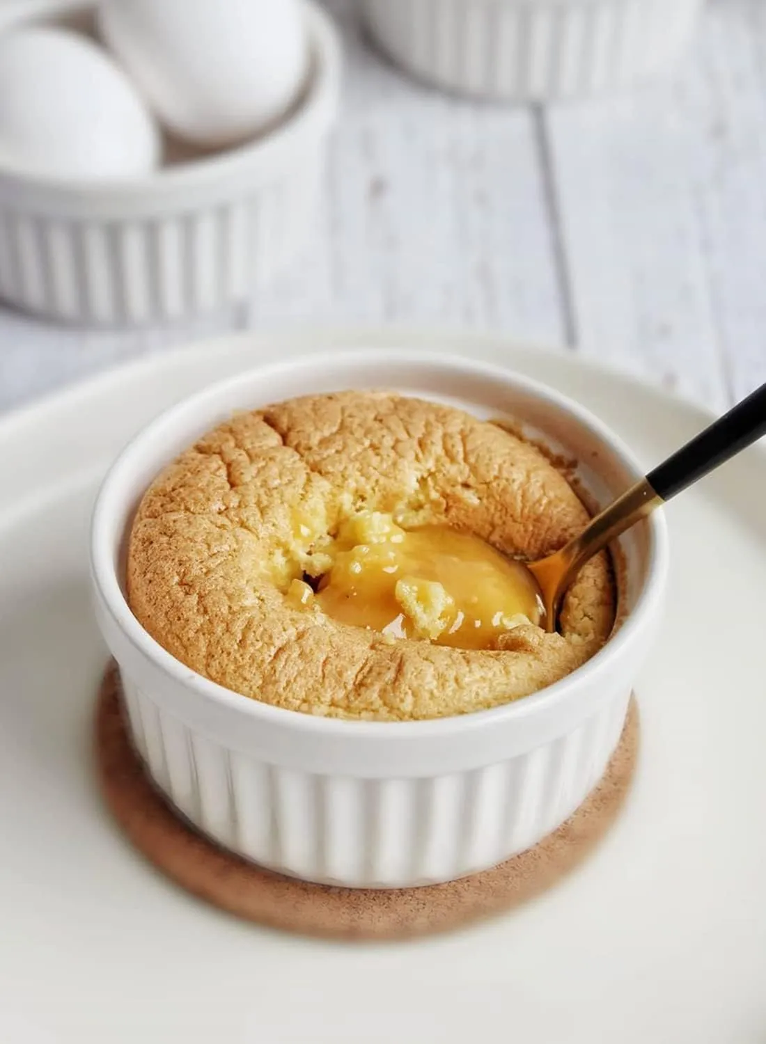 LE TAUCI Ramekins 8 OZ Oven Safe, Creme Brulee Ramekins, Pudding Custard Cups Souffle Ramiken, Dipping Sauce Dishes, Ceramic Ramekin Bowls Set of 6, White