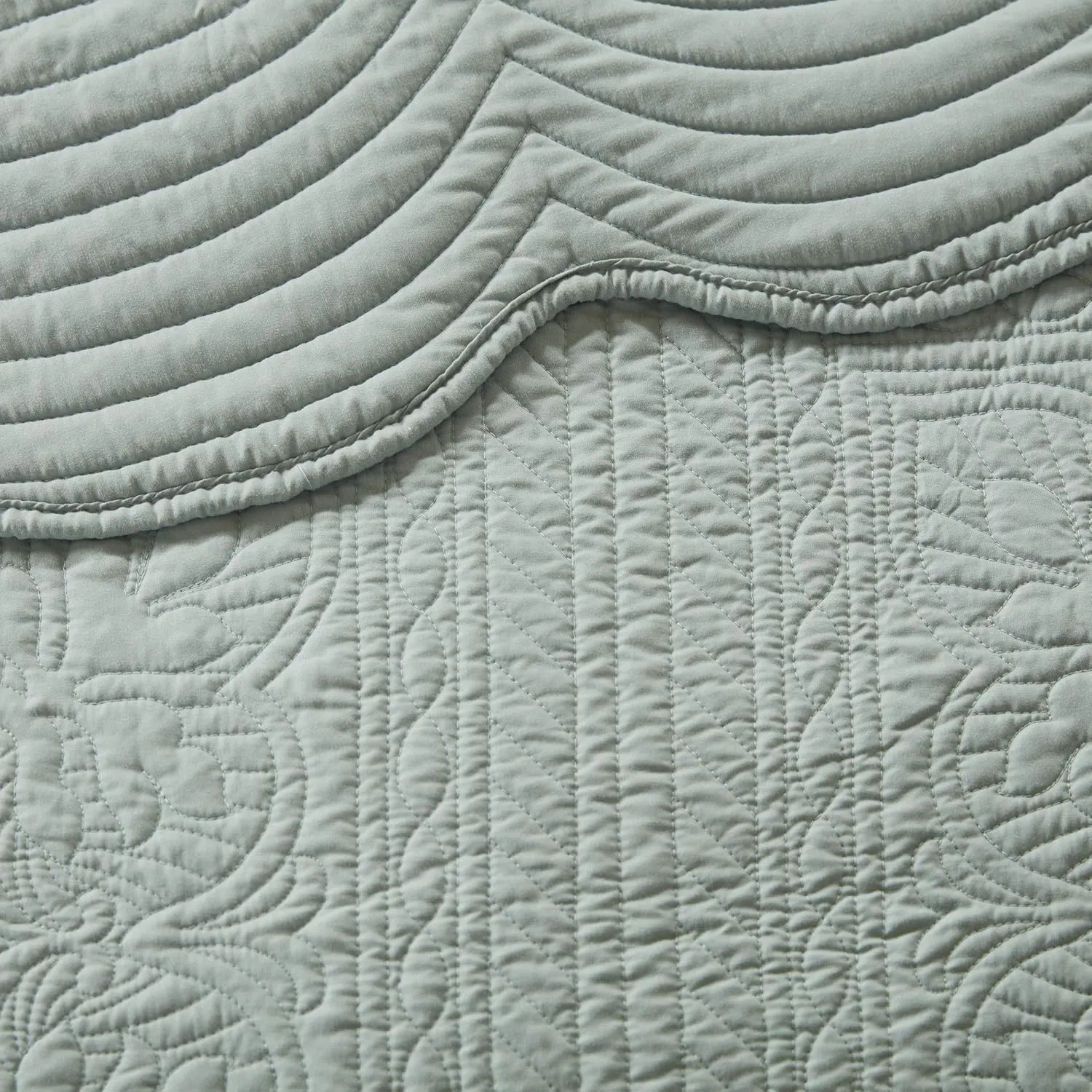 Madison Park Tuscany Quilt Set-Casual Damask Stitching Design Lightweight Coverlet Bedspread Bedding, Shams, King/Cal King(108"x96"), Medallion Seafoam 3 Piece