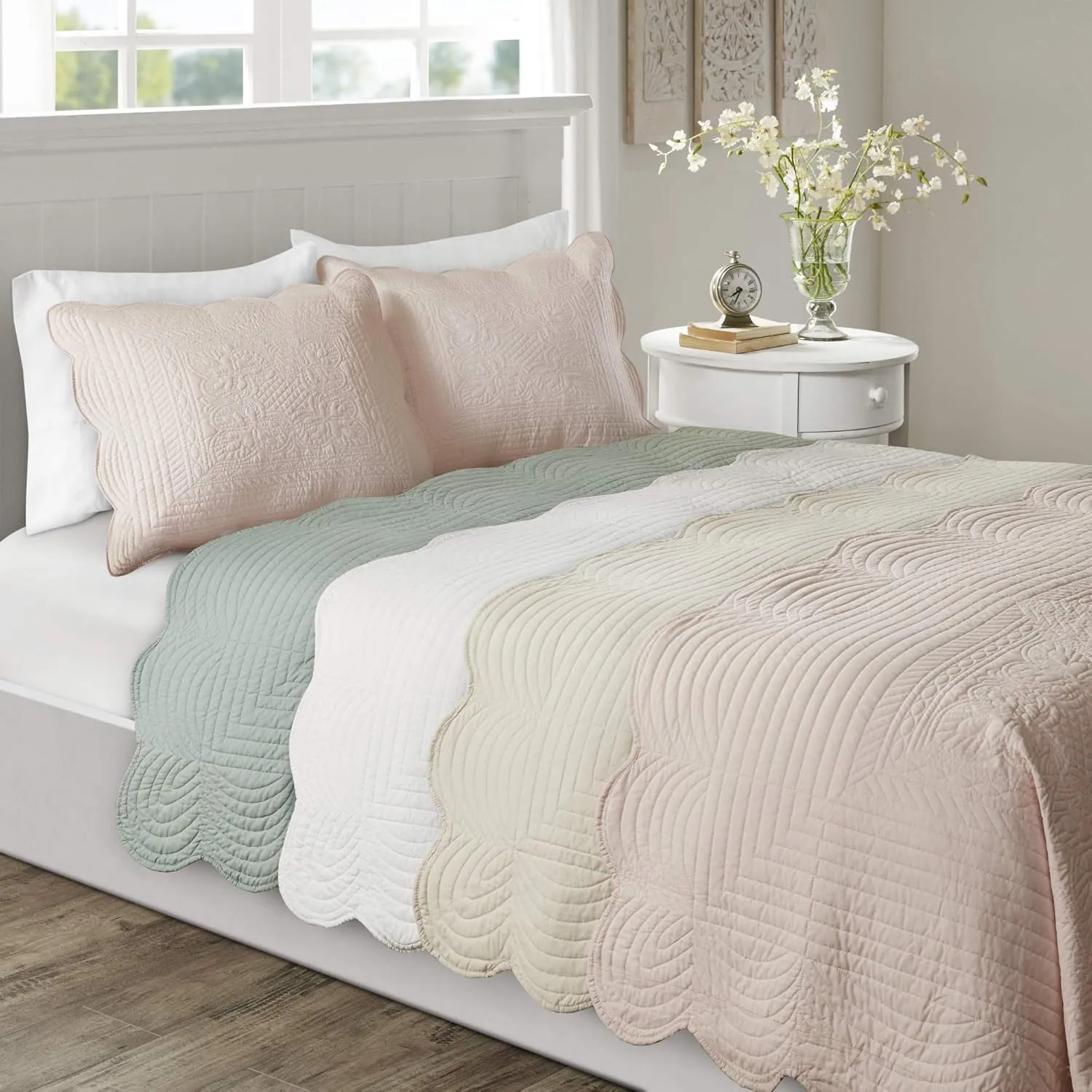 Madison Park Tuscany Quilt Set-Casual Damask Stitching Design Lightweight Coverlet Bedspread Bedding, Shams, King/Cal King(108"x96"), Medallion Seafoam 3 Piece