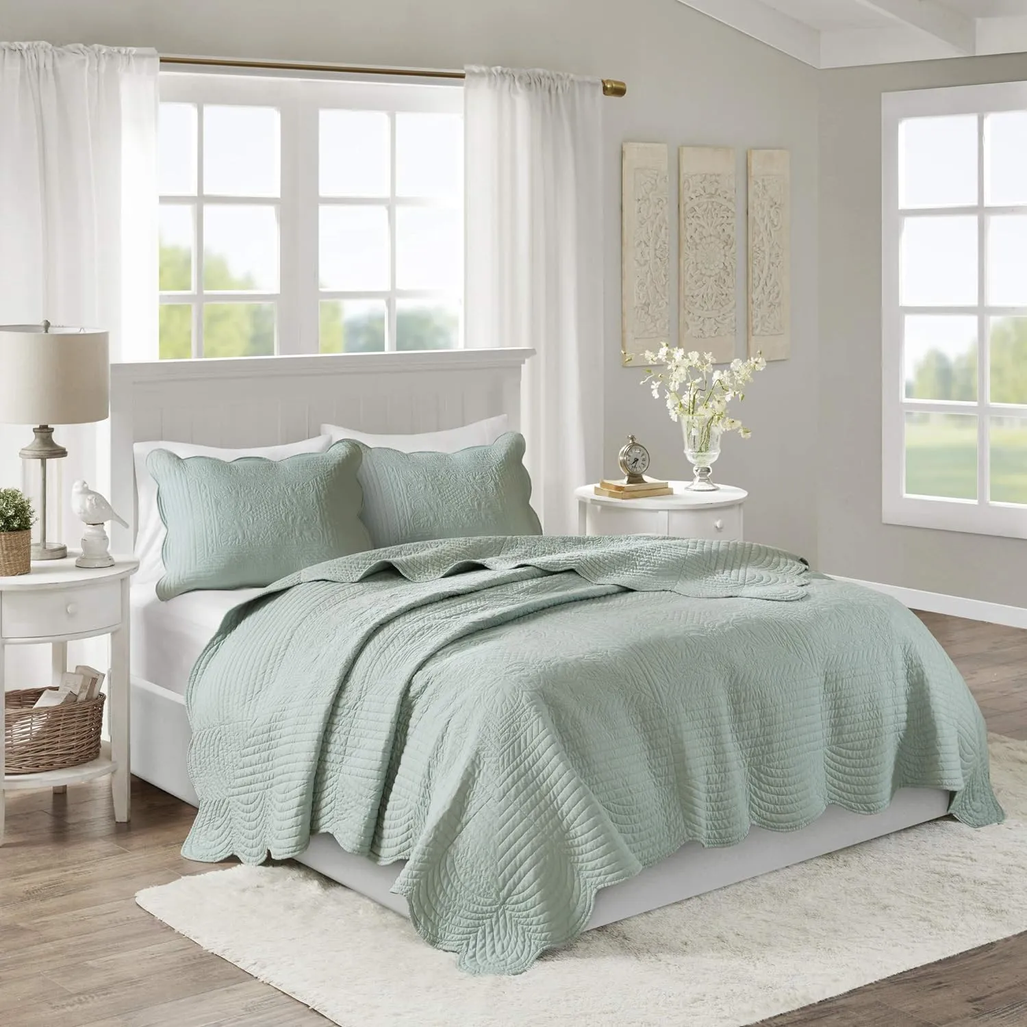 Madison Park Tuscany Quilt Set-Casual Damask Stitching Design Lightweight Coverlet Bedspread Bedding, Shams, King/Cal King(108"x96"), Medallion Seafoam 3 Piece