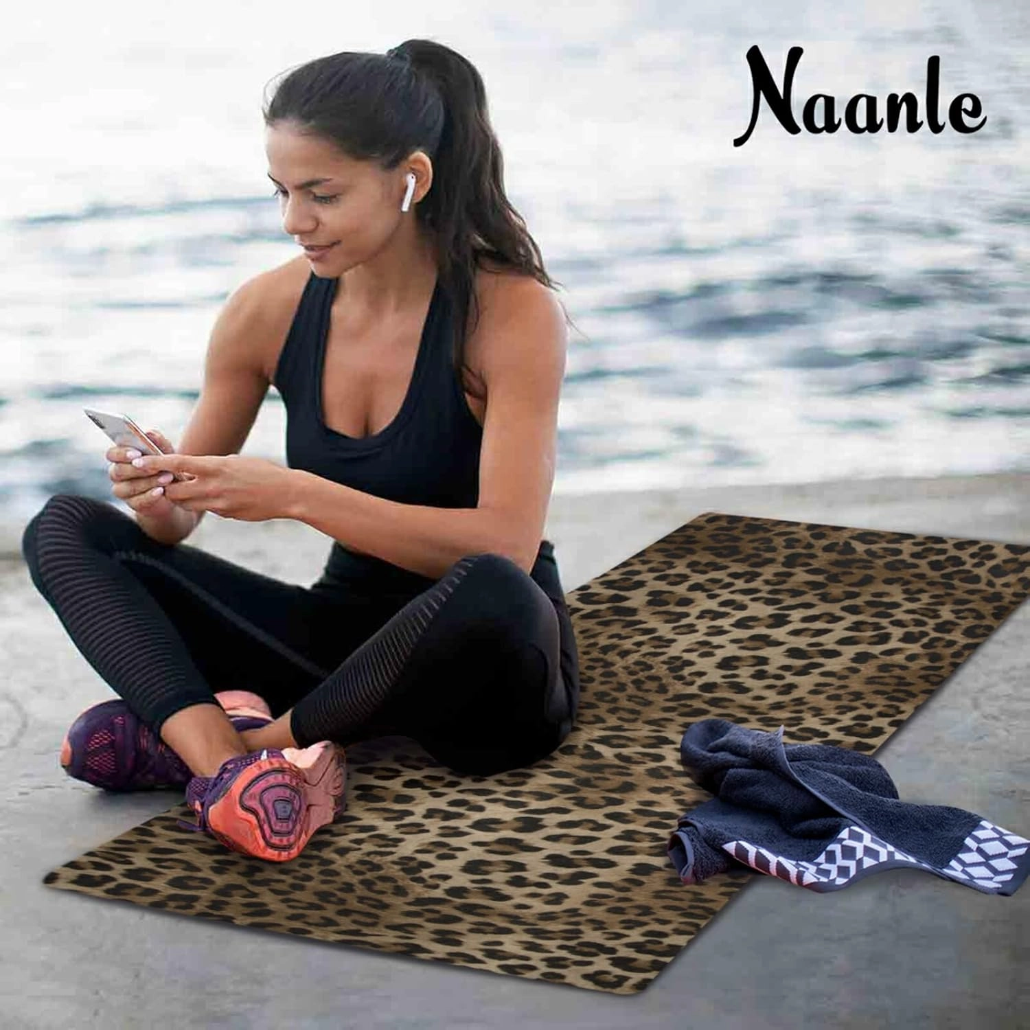 Naanle Leopard Yoga Mat with Carrying Bag Set, Leopard Print Exercise Mat Foldable Non Slip Travel Lightweight Workout Rug for Home Gym Yoga Pilates Stretching Floor Fitness 71x26 in
