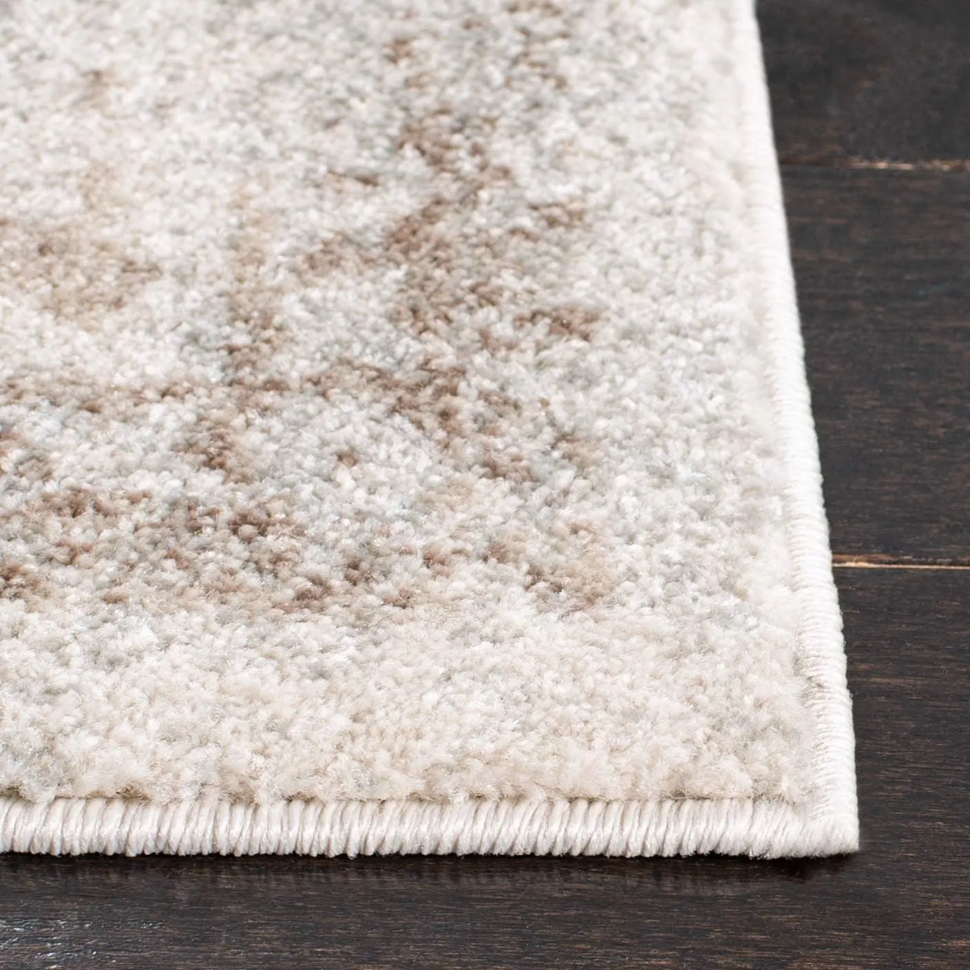 SAFAVIEH Area Rug 8x10 - Evoke Collection - Large - Ivory & Taupe, Oriental Distressed Design, Non-Shedding & Easy Cleaning, Ideal for Living Room, Bedroom, Office, Dining Space (EVK256E)