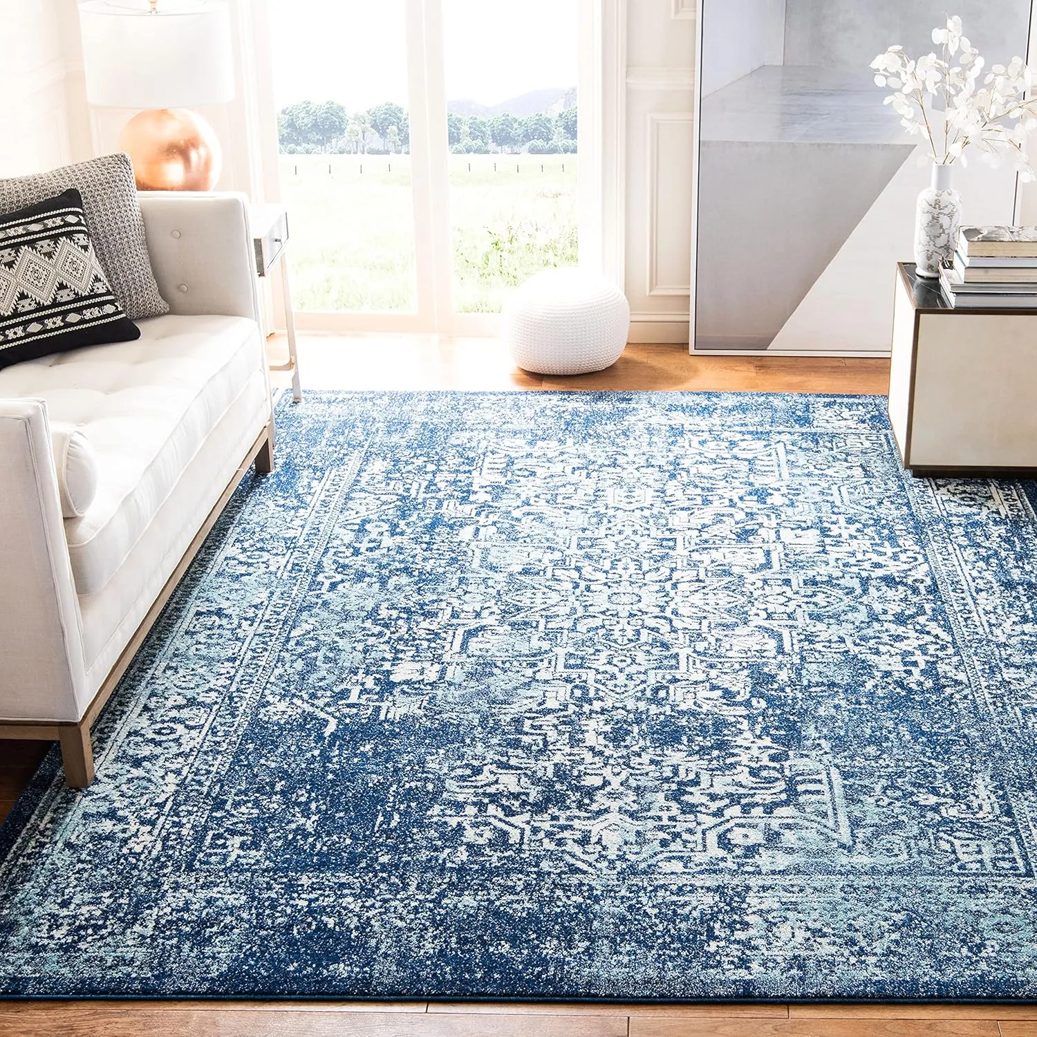 SAFAVIEH Area Rug 8x10 - Evoke Collection - Large - Navy & Ivory, Oriental Distressed Design, Non-Shedding & Easy Cleaning, Ideal for Living Room, Bedroom, Office, Dining Space (EVK256A)
