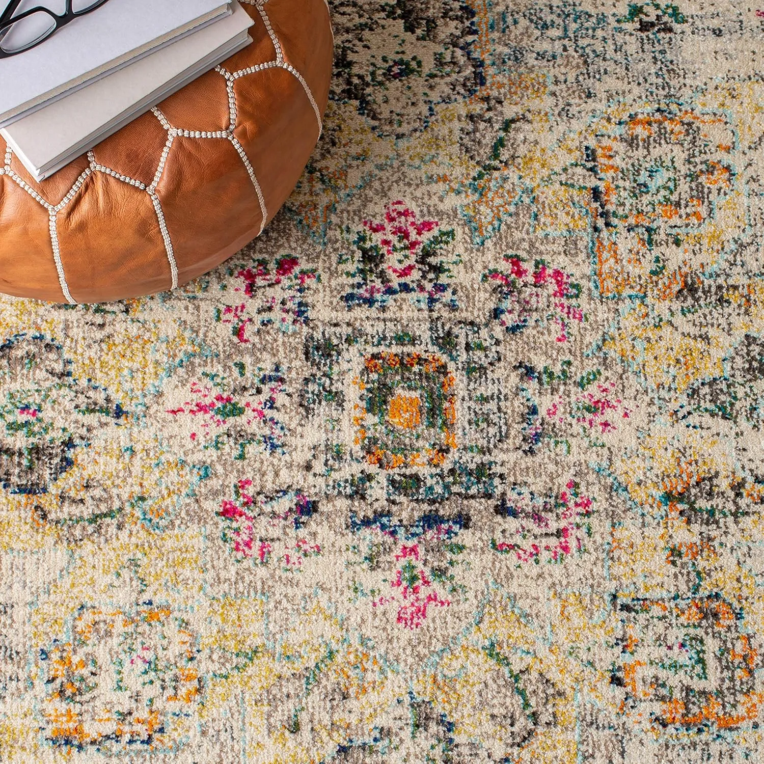 SAFAVIEH Area Rug 8x10 - Madison Collection - Large - Grey & Gold, Boho Chic Medallion Distressed Design, Non-Shedding & Easy Cleaning, Ideal for Living Room, Bedroom, Office, Dining Space (MAD473F)