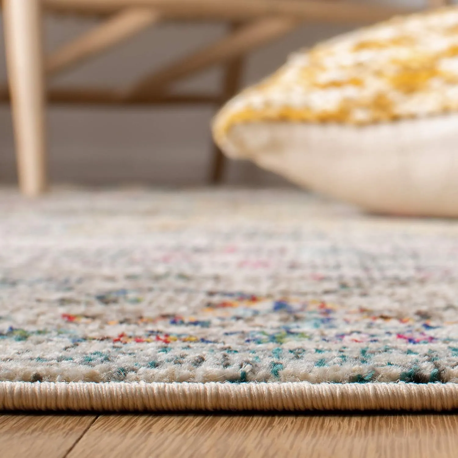 SAFAVIEH Area Rug 8x10 - Madison Collection - Large - Grey & Gold, Boho Chic Medallion Distressed Design, Non-Shedding & Easy Cleaning, Ideal for Living Room, Bedroom, Office, Dining Space (MAD473F)
