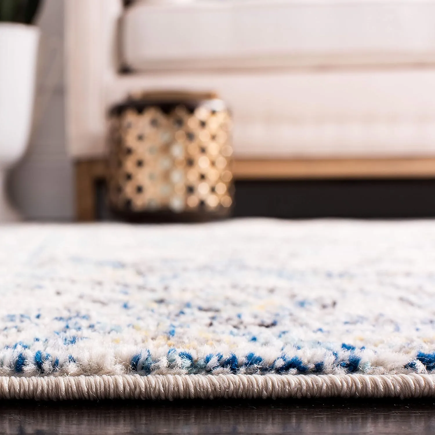 SAFAVIEH Area Rug 8x10 - Madison Collection - Large - Grey & Ivory, Snowflake Medallion Distressed Design, Non-Shedding & Easy Cleaning, Ideal for Living Room, Bedroom, Office, Dining Space (MAD603F)