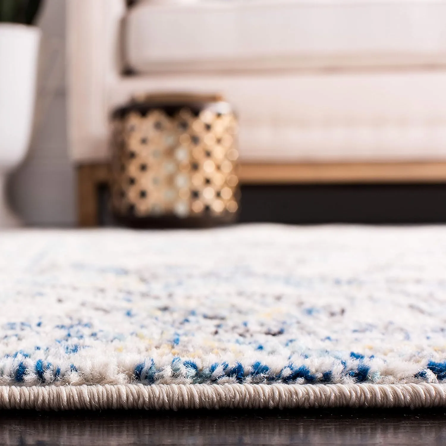SAFAVIEH Area Rug 8x10 - Madison Collection - Large - Grey & Ivory, Snowflake Medallion Distressed Design, Non-Shedding & Easy Cleaning, Ideal for Living Room, Bedroom, Office, Dining Space (MAD603F)