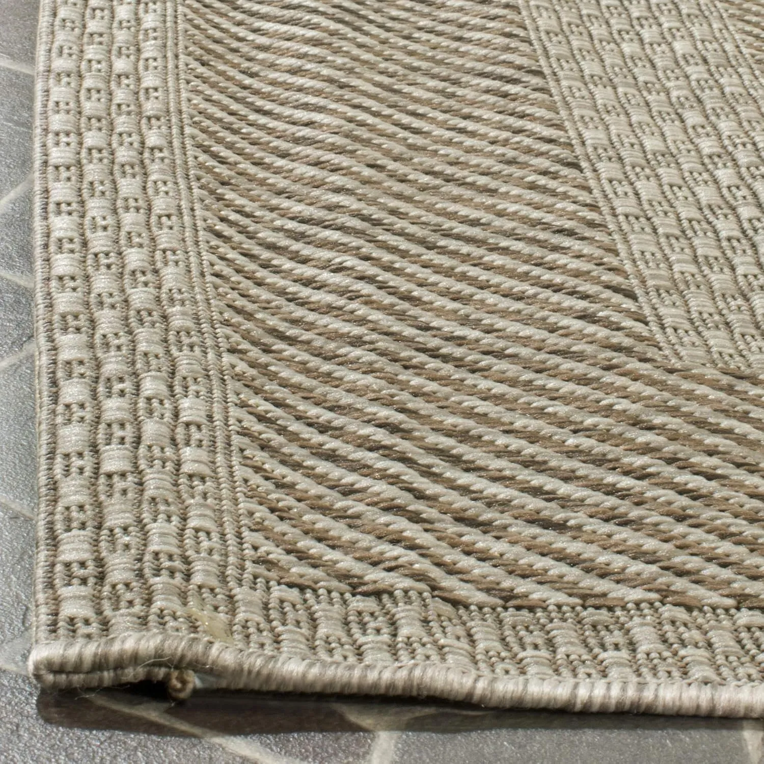 SAFAVIEH Courtyard Collection 2'3" x 6'7" Beige/Black CY8477 Indoor/ Outdoor Waterproof Easy Cleaning Patio Backyard Mudroom Runner Rug