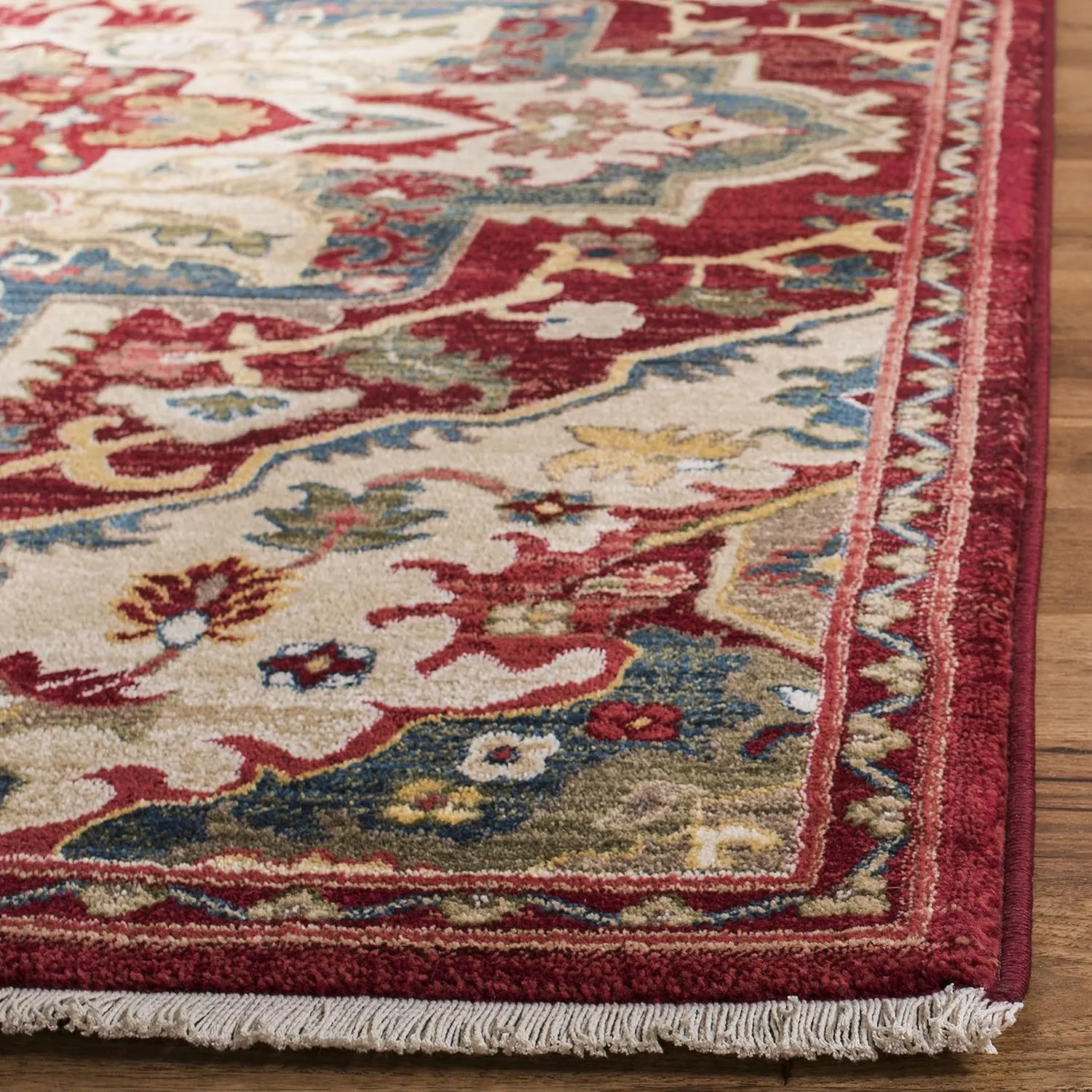 SAFAVIEH Kashan Collection Area Rug - 5'1" x 7'5", Red & Beige, Traditional Oriental Design, Non-Shedding & Easy Care, Ideal for High Traffic Areas in Living Room, Bedroom (KSN304D)