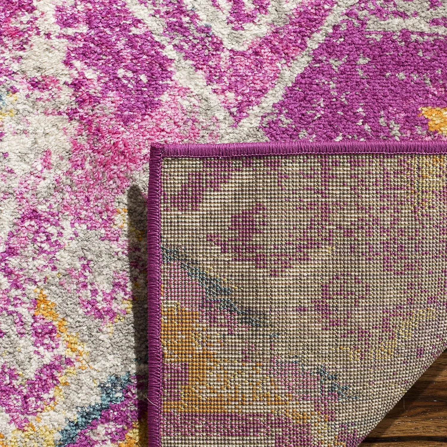 SAFAVIEH Madison Collection Area Rug - 6' x 9', Fuchsia & Blue, Boho Chic Distressed Design, Non-Shedding & Easy Care, Ideal for High Traffic Areas in Living Room, Bedroom (MAD125F)