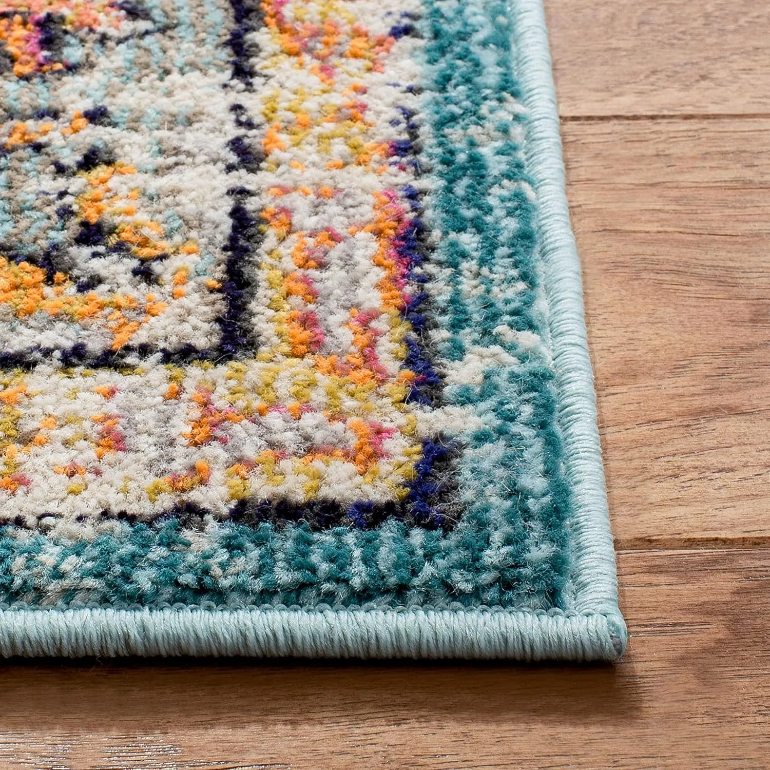 SAFAVIEH Madison Collection Area Rug - 6' x 9', Grey & Light Blue, Boho Chic Medallion Distressed Design, Non-Shedding & Easy Care, Ideal for High Traffic Areas in Living Room, Bedroom (MAD447F)