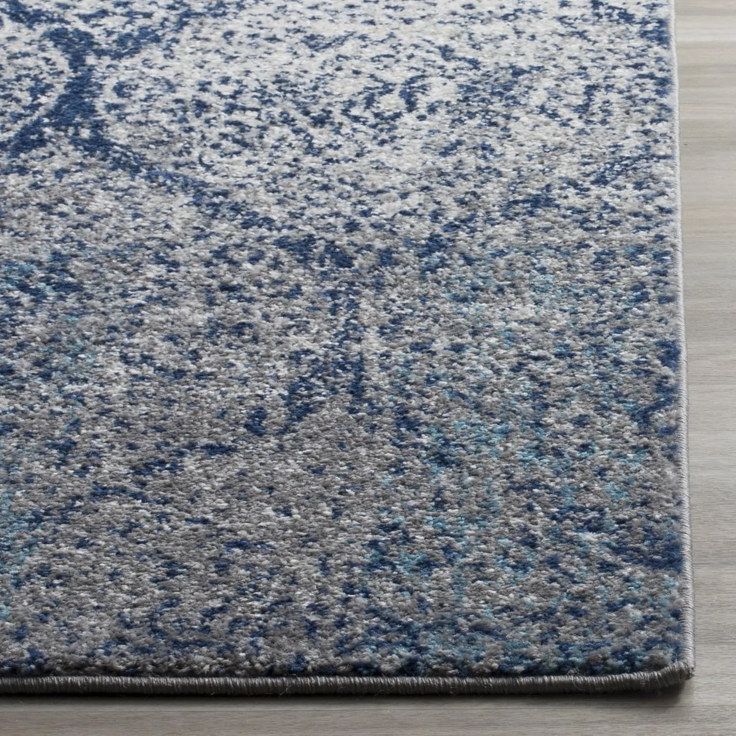SAFAVIEH Madison Collection Area Rug - 6'7" Square, Navy & Silver, Glam Ogee Trellis Distressed Design, Non-Shedding & Easy Care, Ideal for High Traffic Areas in Living Room, Bedroom (MAD604G)