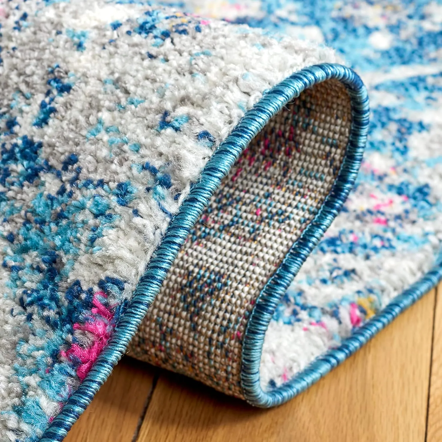 SAFAVIEH Madison Collection Runner - 2'3" x 6', Blue & Grey, Non-Shedding & Easy Care, Ideal for High Traffic Areas in The Living Room, Dining, Bedroom (MAD600M)