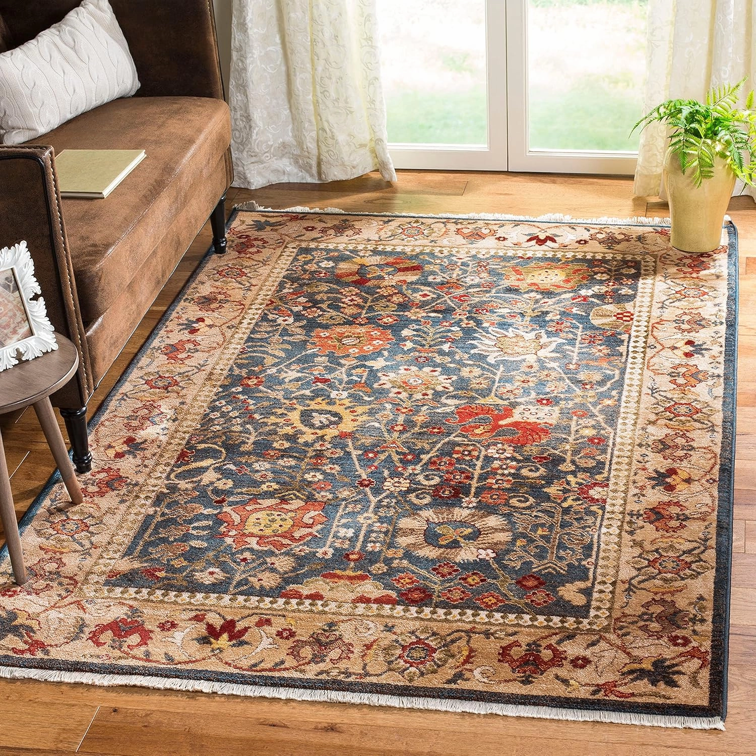 SAFAVIEH Area Rug 8x10 - Kashan Collection - Large - Red & Beige, Traditional Oriental Design, Non-Shedding & Easy Cleaning, Ideal for Living Room, Bedroom, Office, Dining Space (KSN303L)
