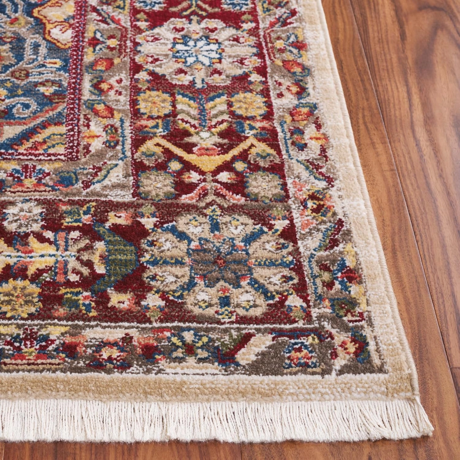 SAFAVIEH Kashan Collection Accent Rug - 2'6" x 4', Ivory & Red, Traditional Design, Stain Resistant, Ideal for High Traffic Areas in Hallway, Bathroom & Home Office (KSN305K-24)