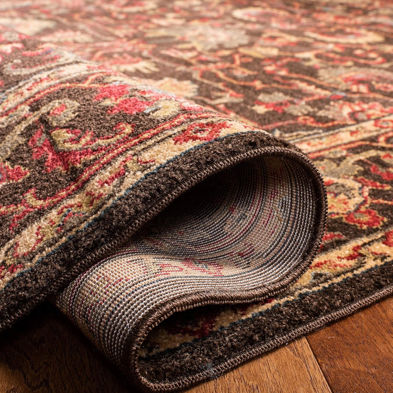 SAFAVIEH Mahal Collection Area Rug - 5'1" x 7'7", Brown & Beige, Traditional Oriental Design, Non-Shedding & Easy Care, Ideal for High Traffic Areas in Living Room, Bedroom (MAH693T)