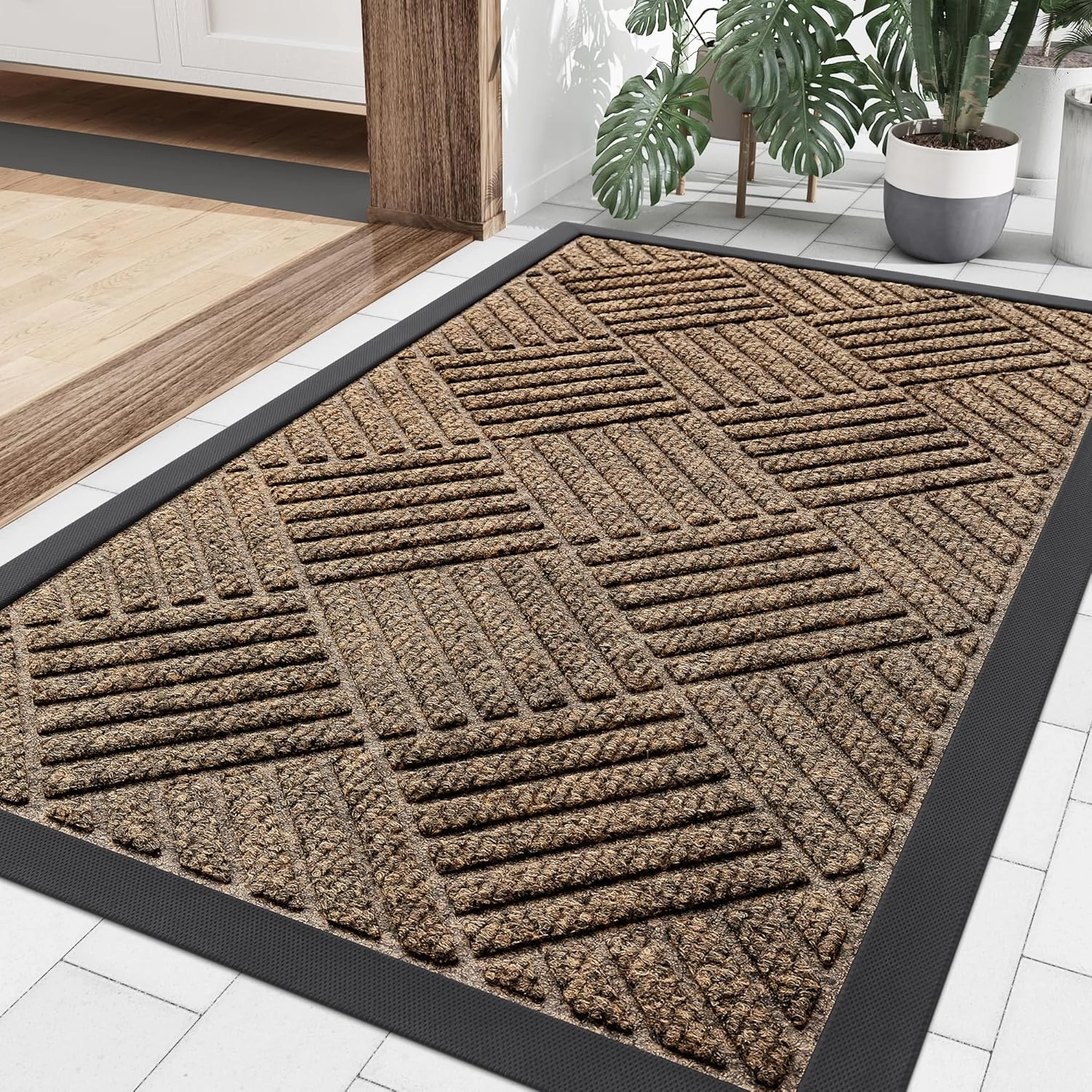 Smiry Front Door Mat Outside Entrance, Heavy Duty Outdoor Indoor Natural Rubber Doormat, Non Slip, Trap Dirt and Moisture, Easy Clean, Low Profile Patio Porch Entryway Mat, 29.5x17, Brown