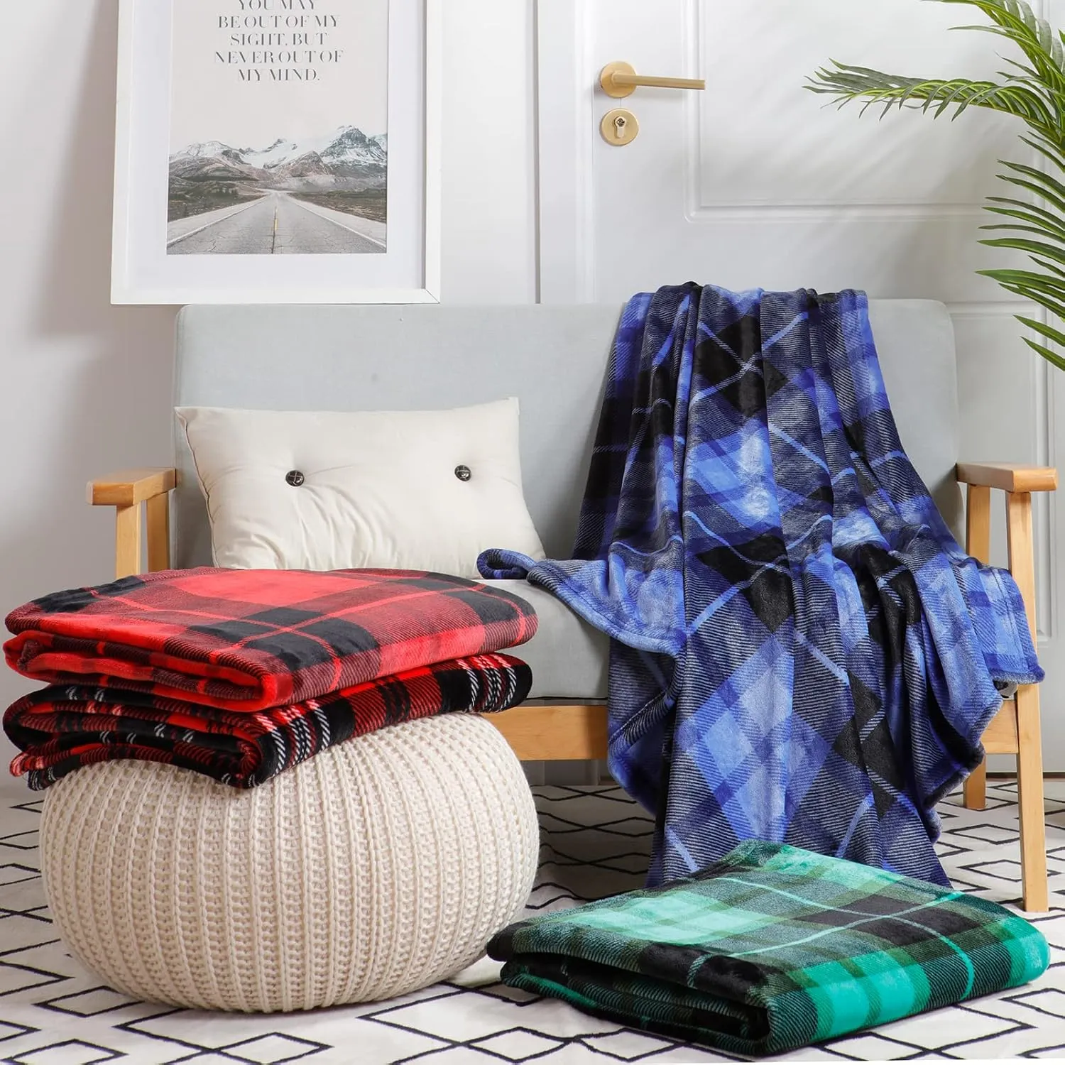 SOCHOW Flannel Fleece Throw Blanket 60 x 80 Inches, All Season Plaid Red Blanket for Bed, Couch, Car