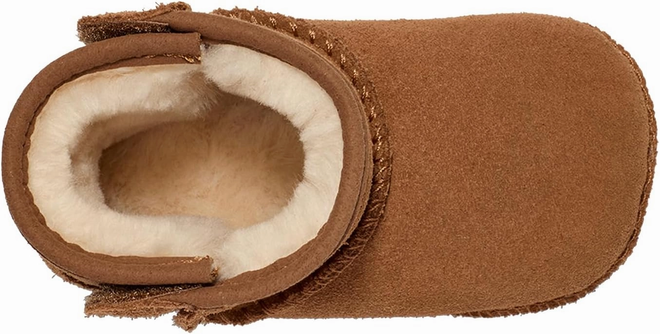 UGG Unisex-Baby Classic and Lovey Gift Set Fashion Boot