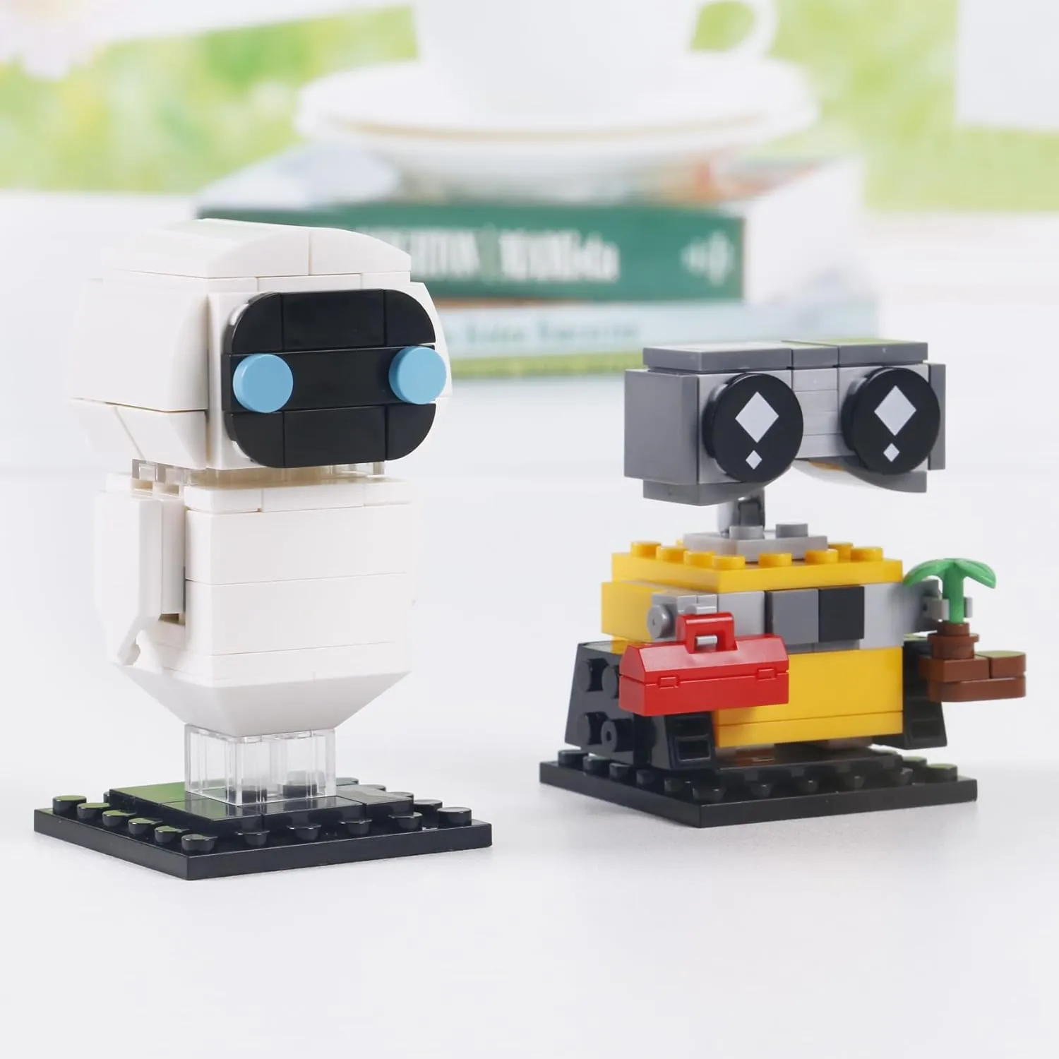 Wall-e and Eve Robots Building Blocks Set Compatible with Major Brands Size,Unique Minifigures Robots Model Toy,Creative Gift for Boys,Girls or Adult